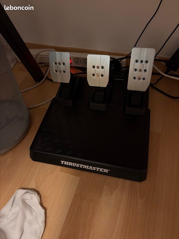 Volant thrustmaster + shifter (image 3)