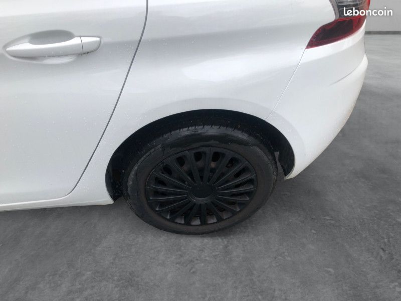 Peugeot 308 1.5 BLUEHDI 130CH S&S ACTIVE (image 12)