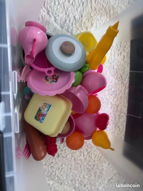 Jeu dînette enfant en plastique et bois (image 3)