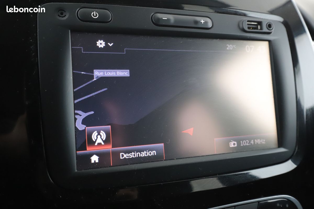 Renault Captur 1.5 dCi Energy Intens 90 ch (image 19)