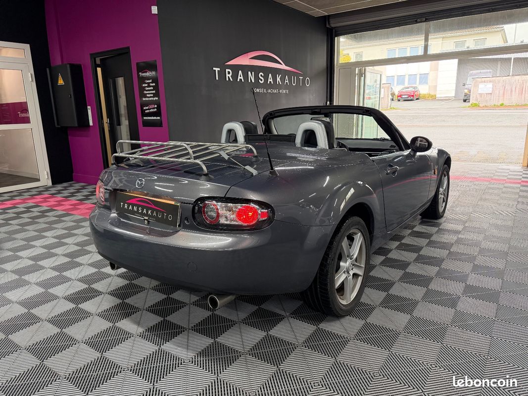 MAZDA MX-5 MX5 1.8L Elegance Cuir TOIT RIGIDE RETRACTABLE (image 13)