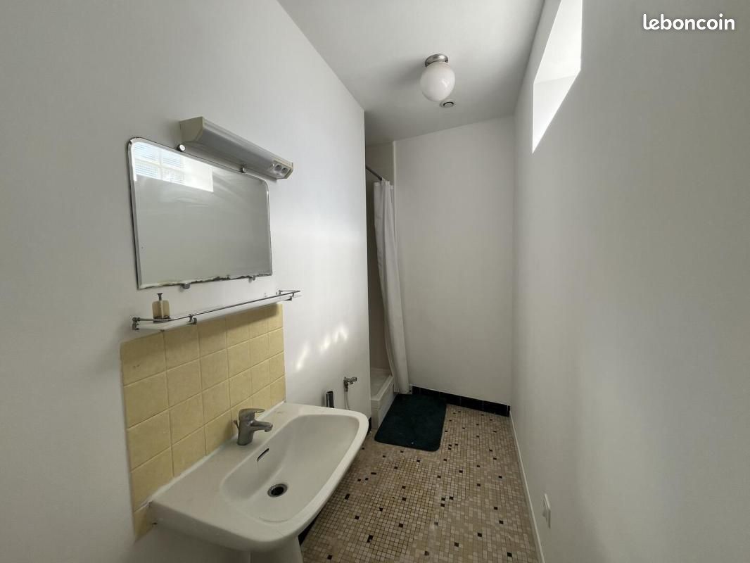 Appartement a louer angouleme - 1 pièce(s) - 28 m2 - Surfyn