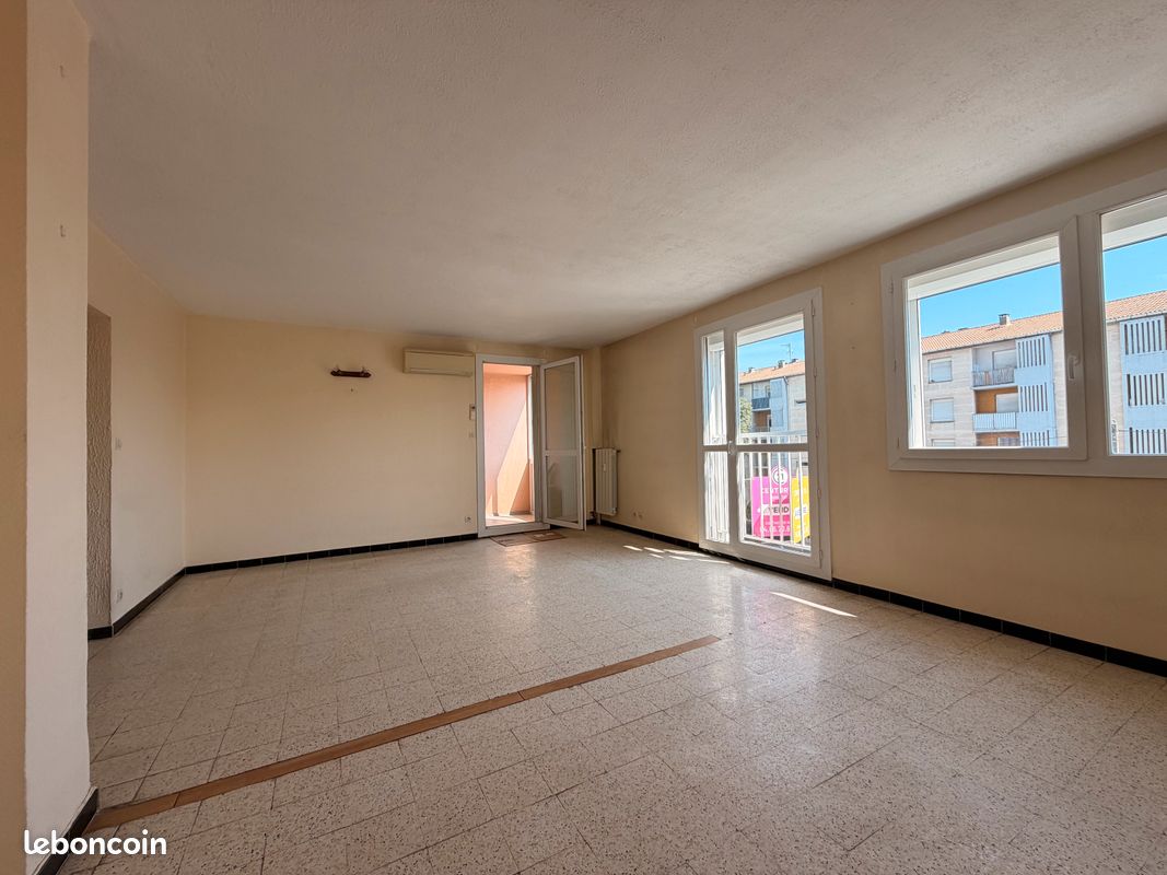 Appartement 4 pièces 73 m² · à Nîmes · 73 m² · 90 000 €