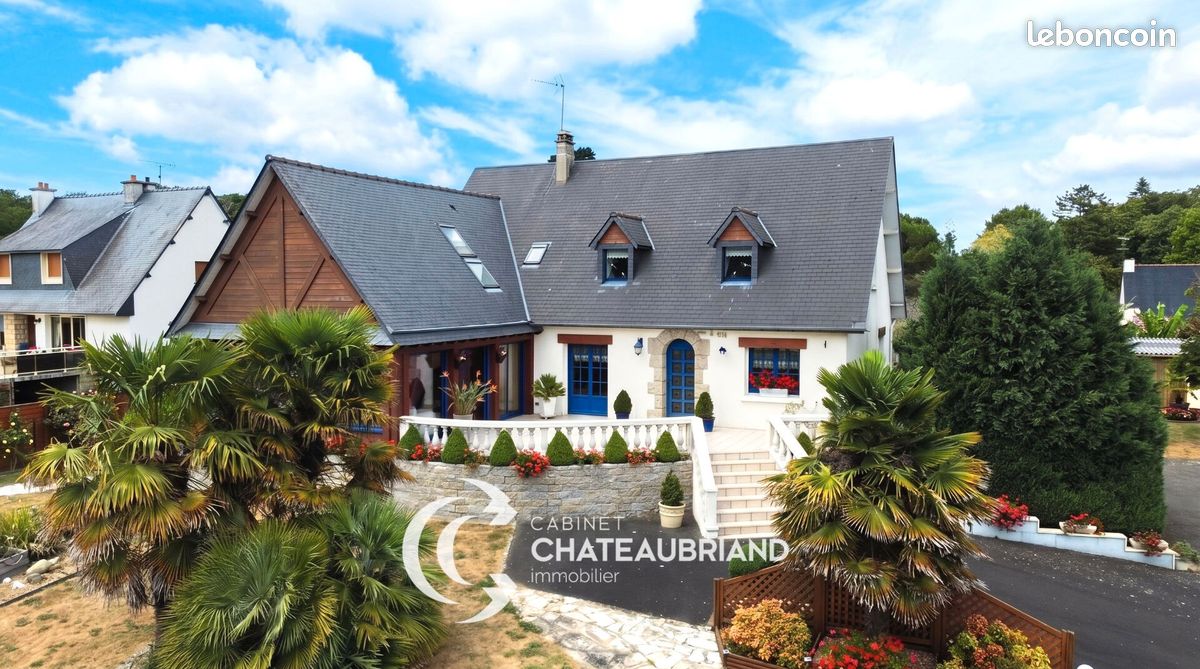 Maison 11 pièces 247 m² · à Roz-sur-Couesnon · 247 m² · 399 288 €
