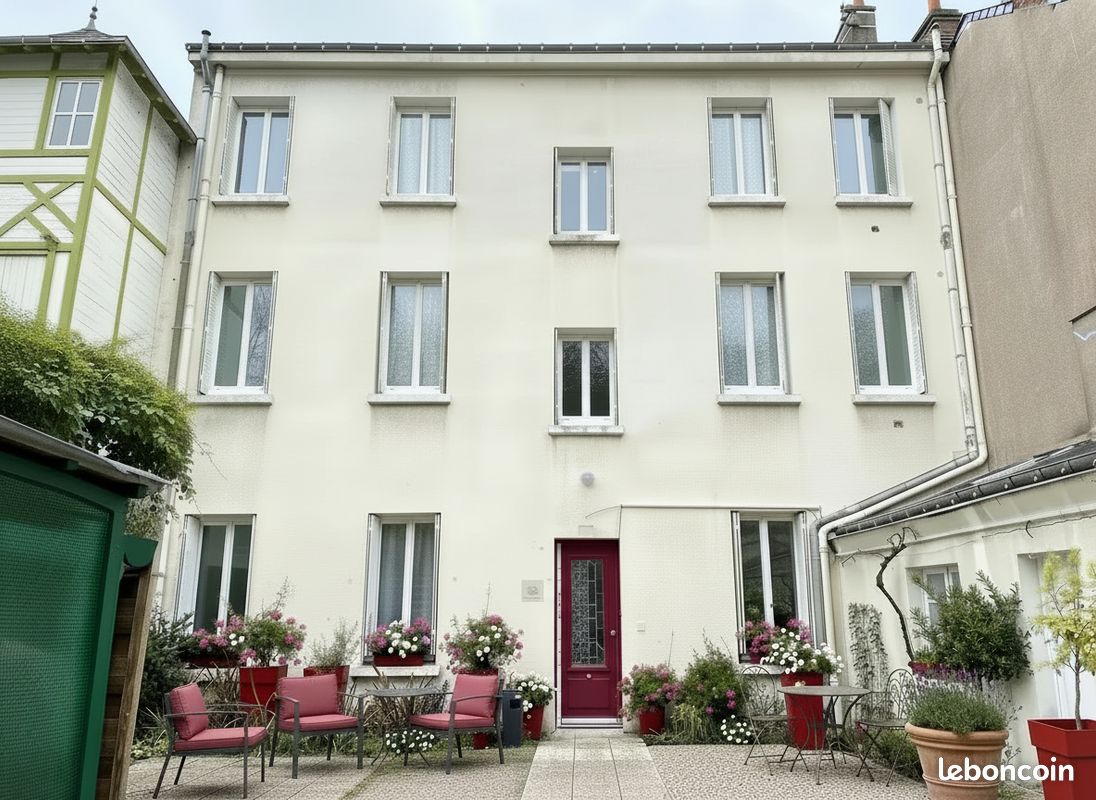 11 pièces 196 m² · à Tours · 196 m² · 480 000 €