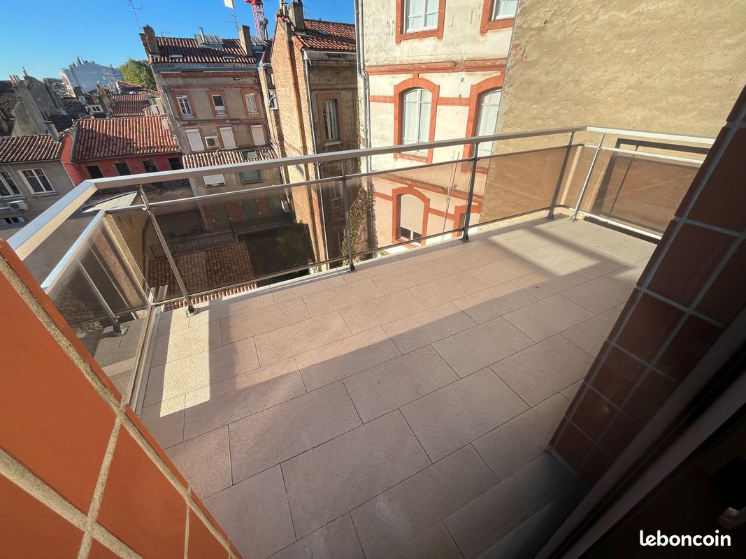 Parking 80 m² · à Toulouse · 79,5 m² · 1 490 €/mois