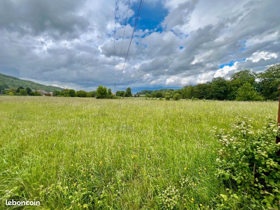 Terrain 590 m² Corbonod · 88 500 €