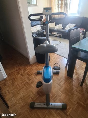 Vélos d'appartement pour cardio-training pour fitness