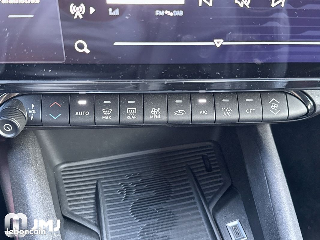 ALFA ROMEO Junior 1.2 Ibrida 145 ch e-DCT6 Q4 Premium (image 15)