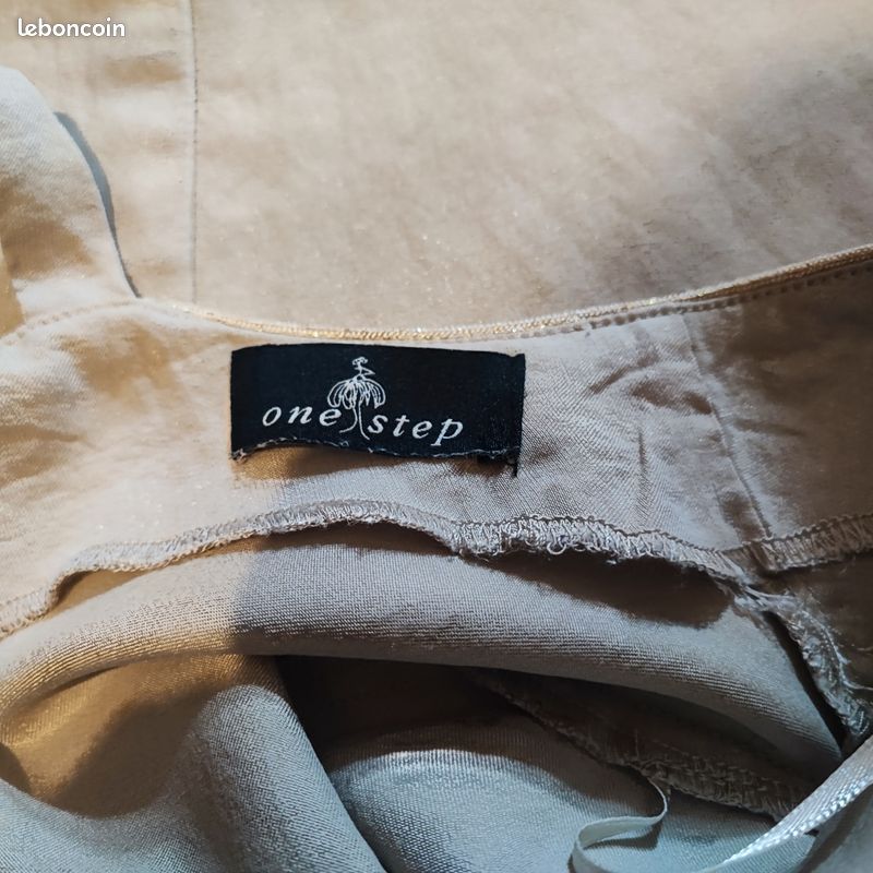 Jolie Robe One Step Taille 40 - Évasée Et Colorée, Longueur Genou - Parfait état