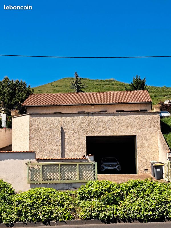 Local commercial 3 pièces 174 m² · à Clermont-Ferrand · 174 m² · 310 000 €