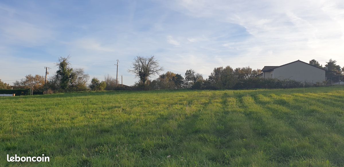 Terrain 1376 m² · à Chancelade · 1 376 m² · 68 000 €