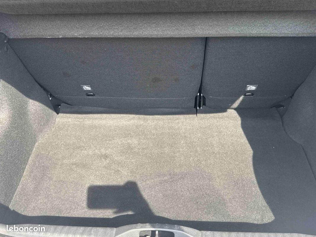 Citroen C3 1.2 PureTech 110ch S&S Shine EAT6 (image 5)