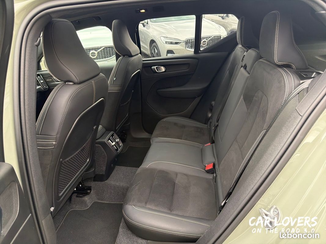 VOLVO XC40 B3 163 ch DCT7 Ultra (image 15)