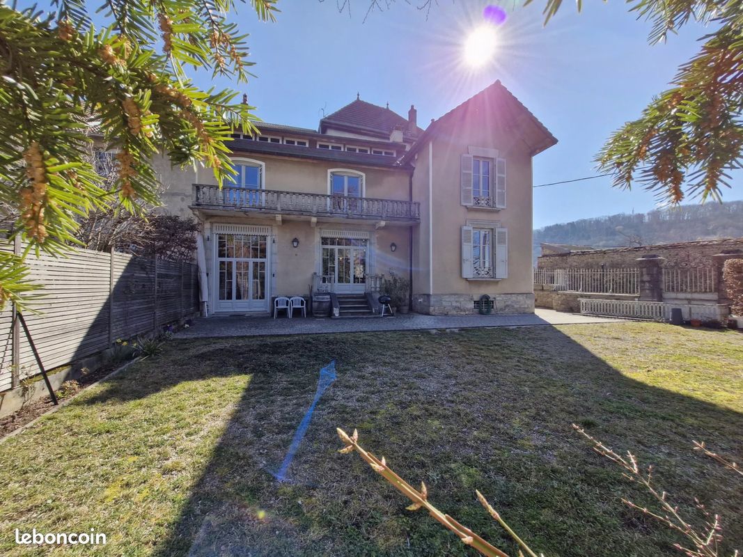 Maison 8 pièces 200 m² · à Arbois · 200 m² · 495 000 €