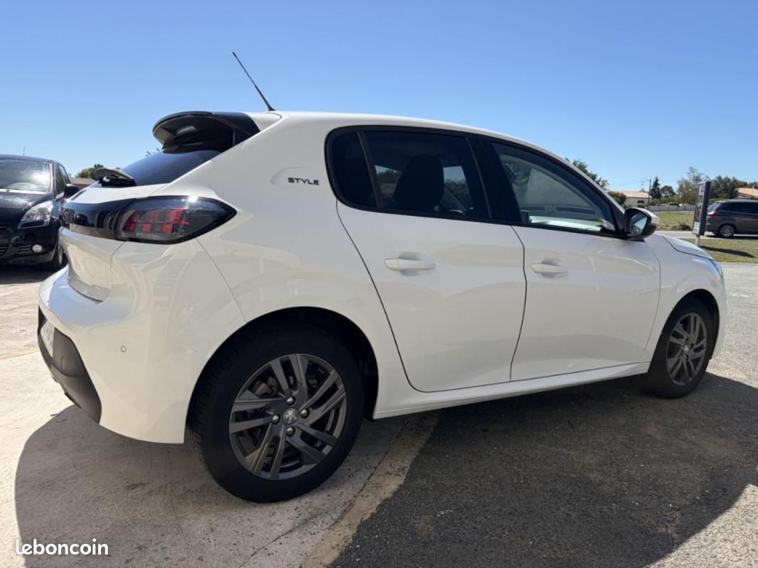 Peugeot 208 1.5 BlueHDi 100ch Style (image 4)