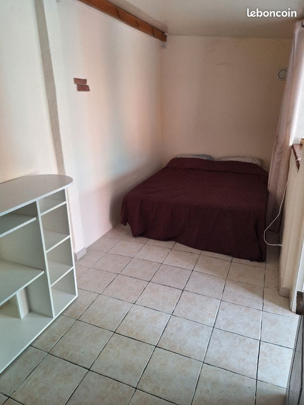 T2 32m2 a l'année Locations