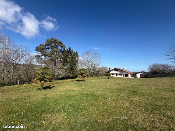 Maison 8 pièces 180 m²