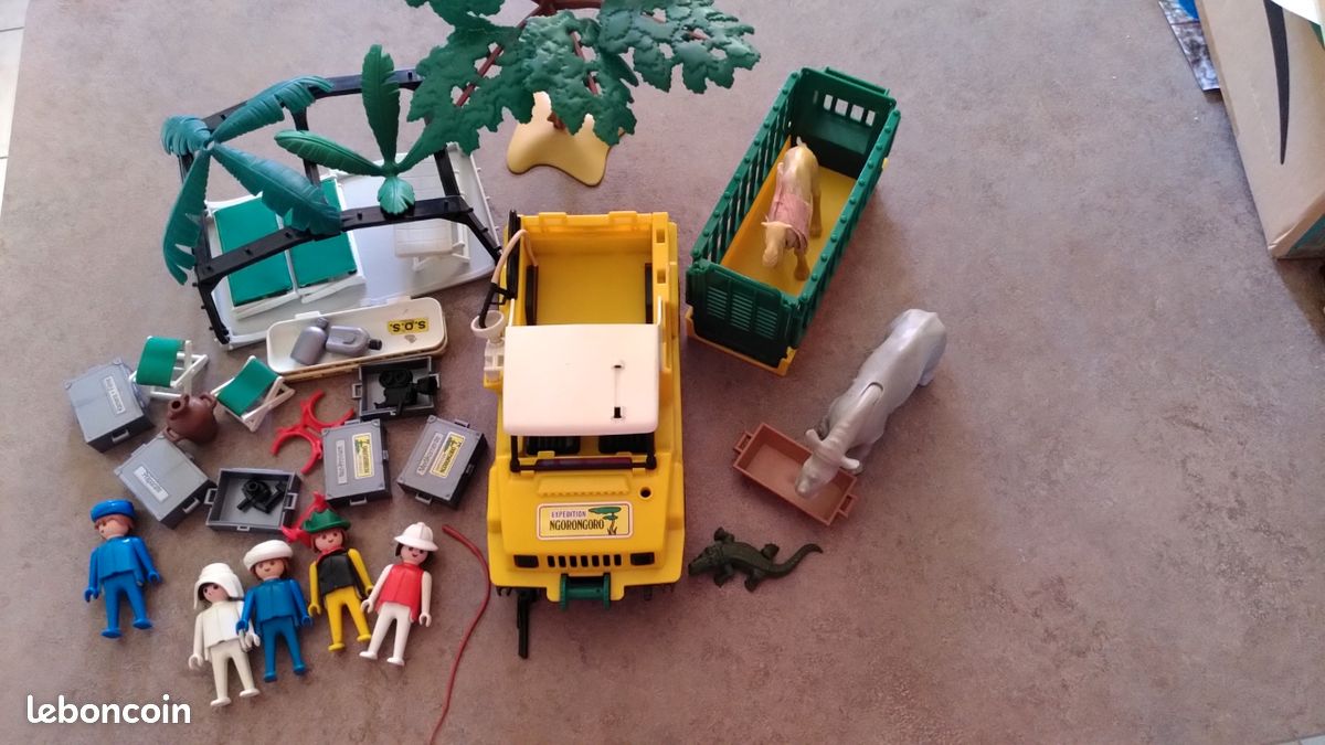 Playmobil 3528 safari jeep ngorongoro avec 2 figurines