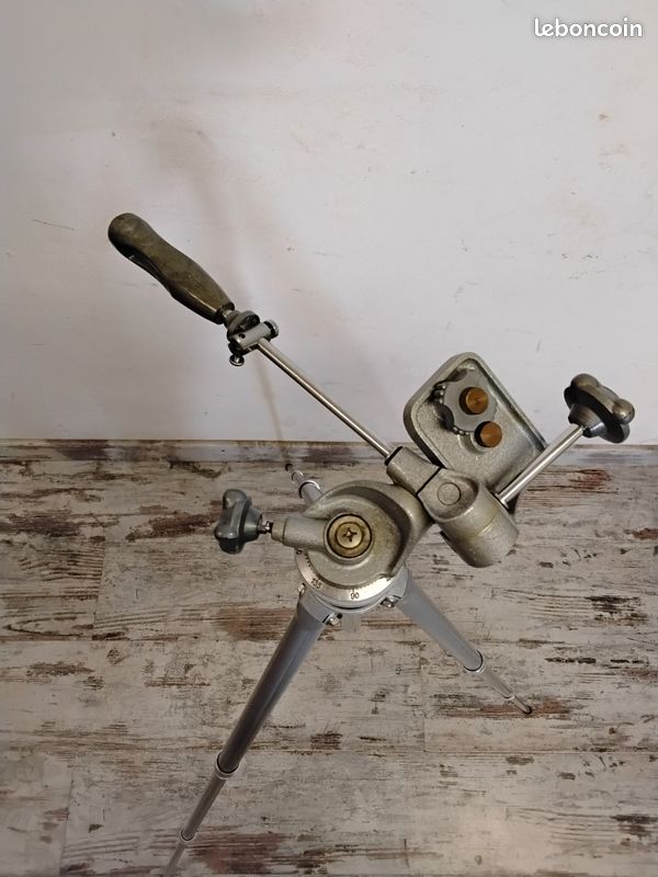 TREPIED GITZO GILUX Ancien EUR 90,00 - FR