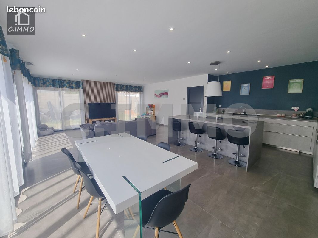 Maison 4 pièces 110 m² · à Servian · 110 m² · 325 000 €