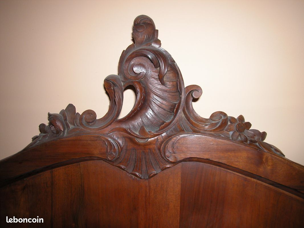 Vend Lit Louis XV en noyer massif sculpter (image 2)