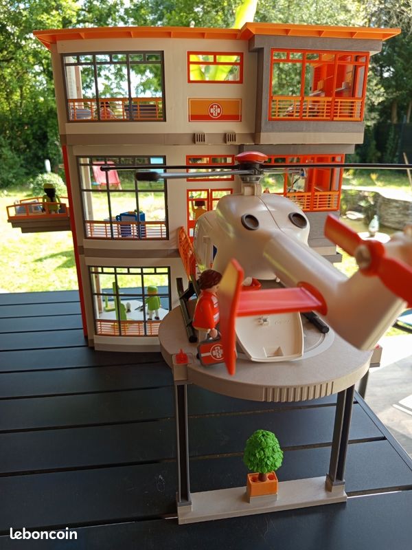 Hôpital Playmobil avec héliport et hélicoptère Jeux Jouets