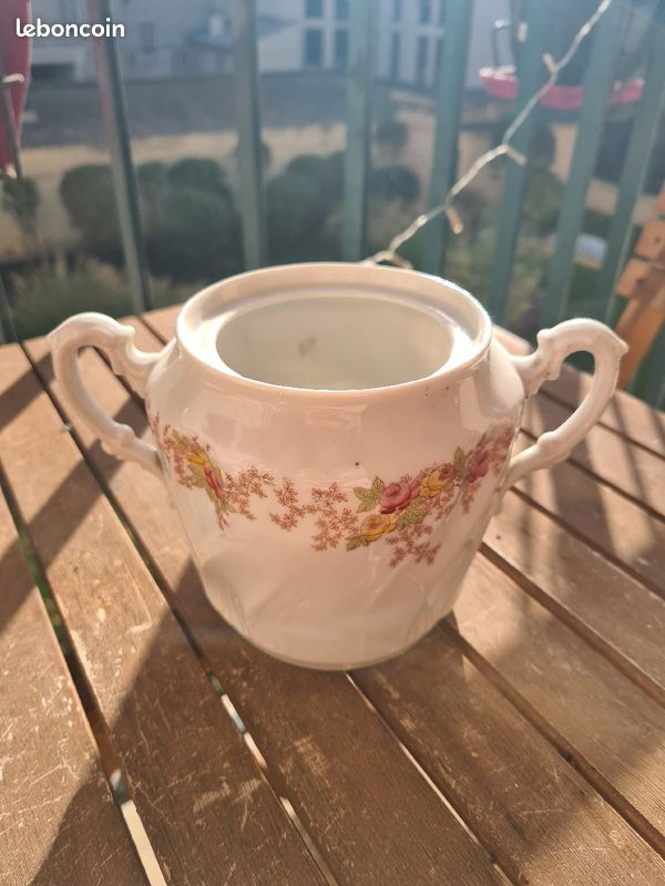 Pot en porcelaine de Limoges (image 1)