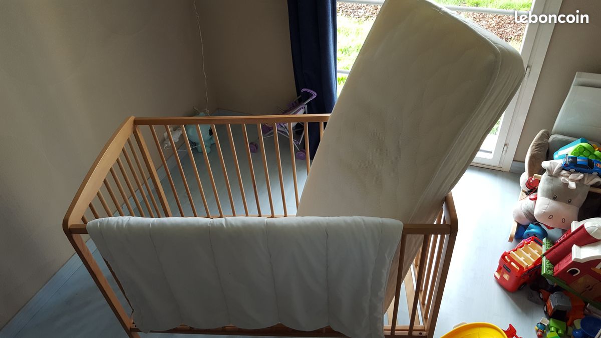 Lit bebe + matelas + draps (image 2)