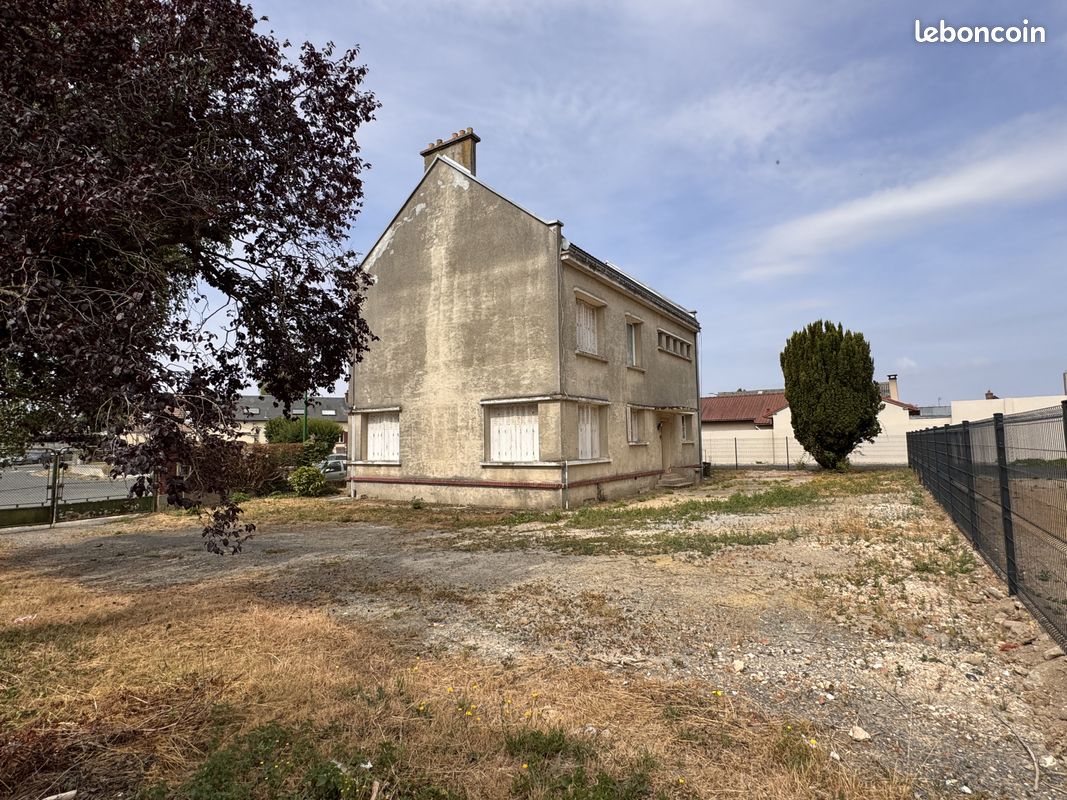 Maison 6 pièces 179 m² · à Oresmaux · 179 m² · 177 500 €