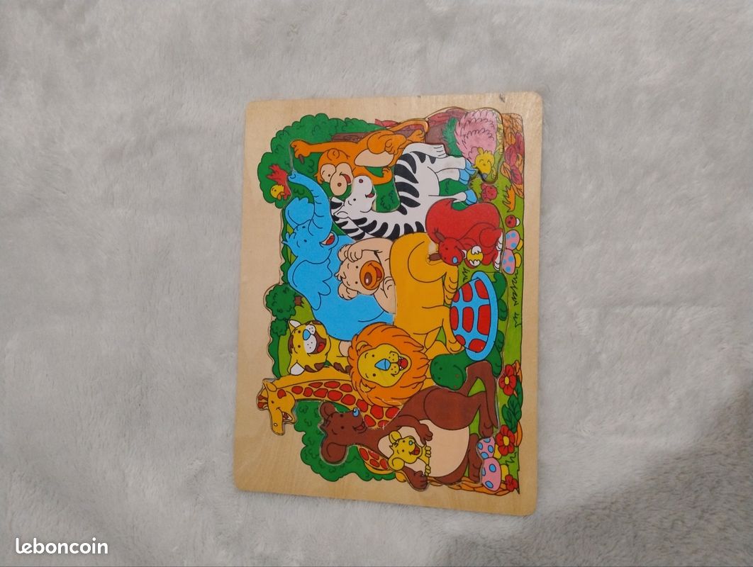 Puzzle en bois (image 1)