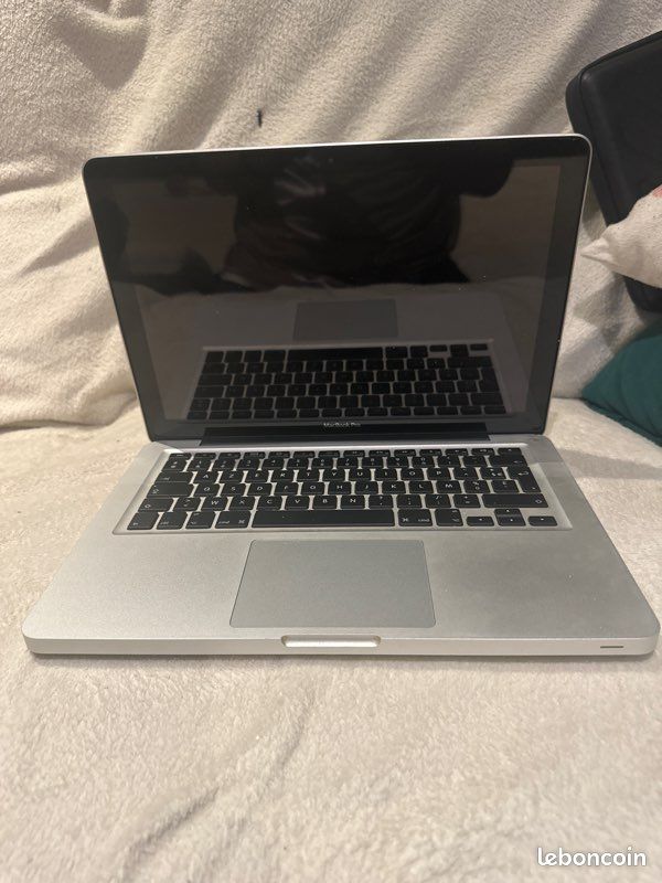 MacBook Pro 13.3 (image 1)