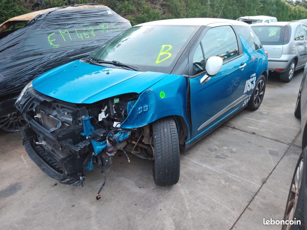 Ds3 accidentée (image 1)