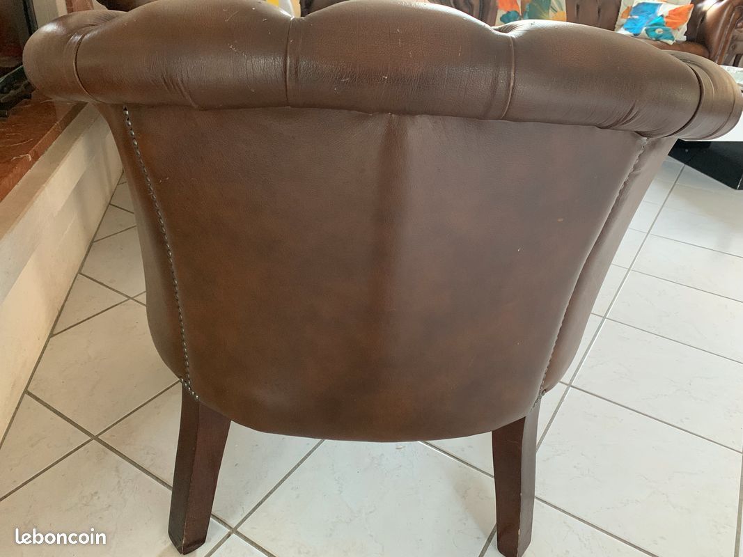 Fauteuil chesterfield (image 2)