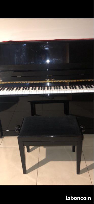 Piano (image 2)
