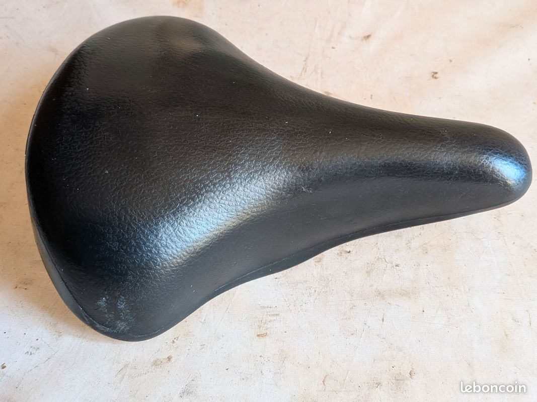 Ancienne Selle Vélo De Course/ Randonneuse (selle Made In