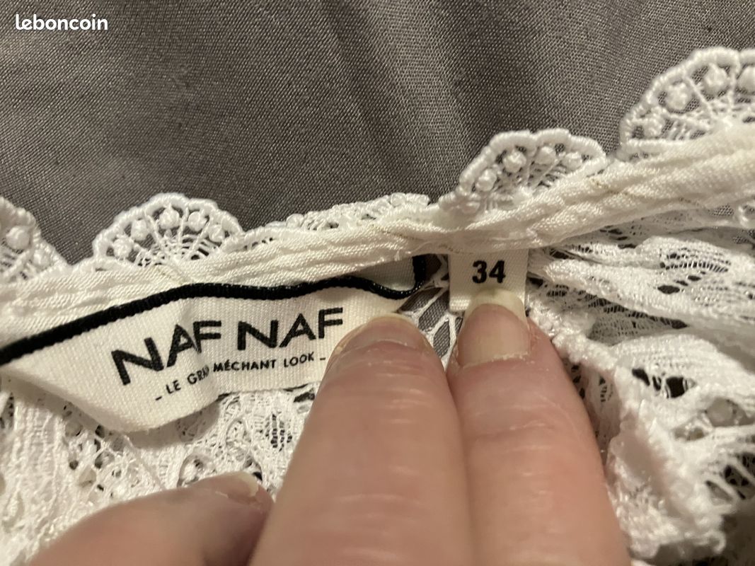Chemisier blanc haut dentelle - fils argentés - Naf Naf - t.34 - Vêtements