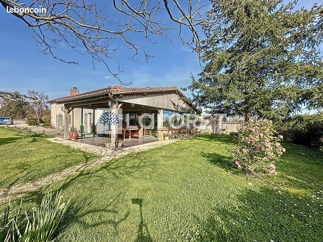 Propriété 6 pièces 144 m² - Glénay 79330 (image principale 7)