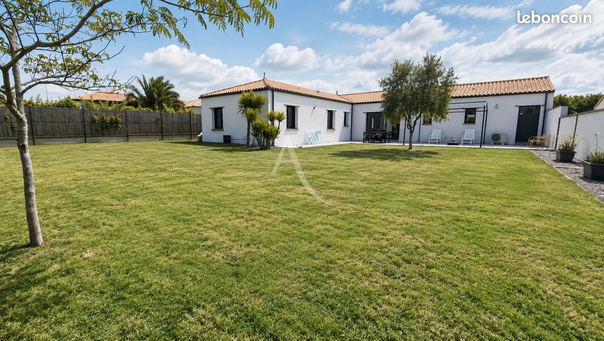 Maison 6 pièces 130 m² · à Poiroux · 130 m² · 357 400 €