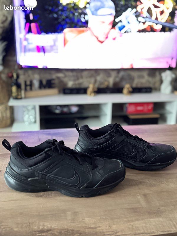 Baskets Nike Performance noires (image 1)
