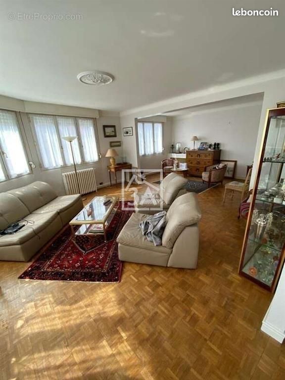 Immeuble 15 pièces 312 m² · à Calais · 312 m² · 367 500 €