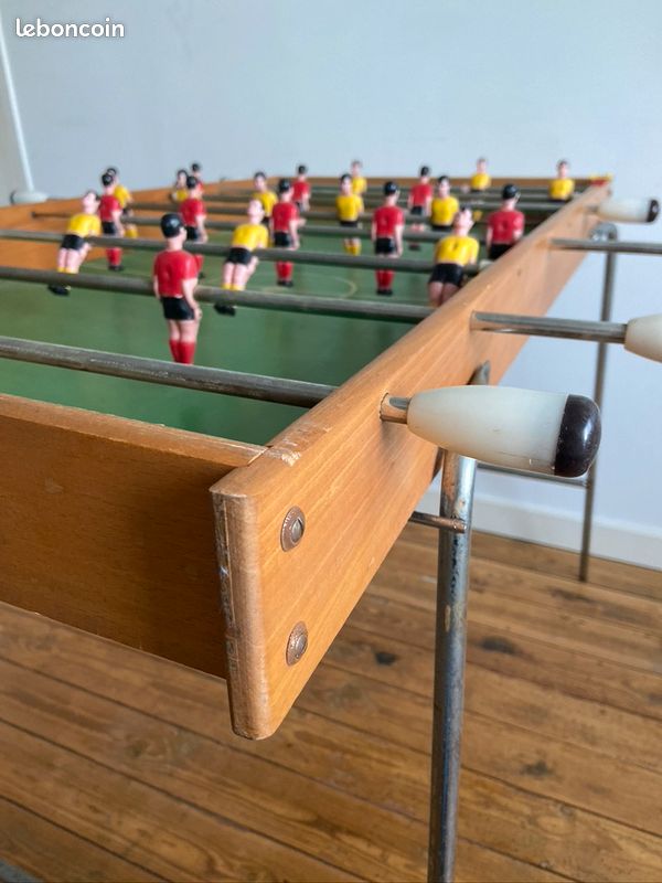 Baby-foot Ancien 1960 En Bois – Jeu De Café Vintage Pliable