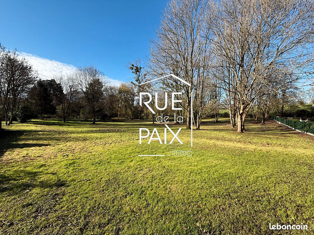 Terrain 4745 m² · à Mazières-en-Gâtine · 4 745 m² · 32 400 €