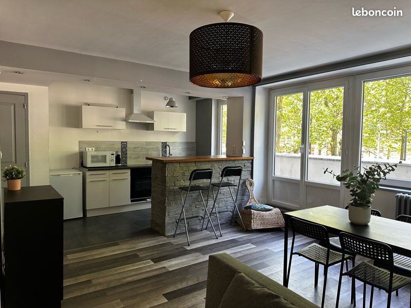 Appartement 3 pièces 60 m² · à Saint-Étienne · 60 m² · 750 €