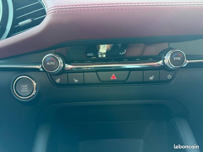 Mazda Mazda 3 2.0 e-SKYACTIV-X M-Hybrid 186ch Takumi BVA 2025 Euro6e (image 15)
