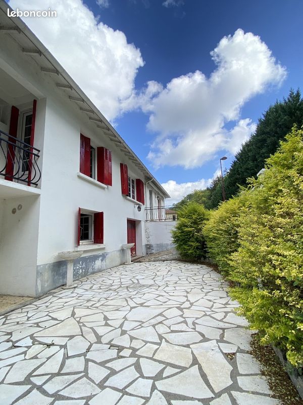 Maison 7 pièces 135 m² · à Lembras · 135 m² · 159 000 €
