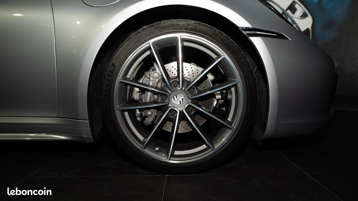 Porsche 911 (992) cabriolet carrera (image 7)