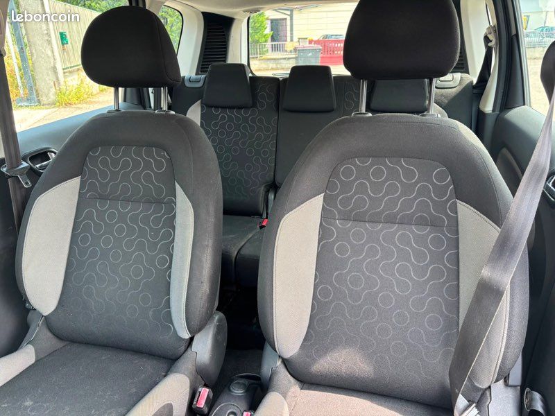 Citroen C3 Picasso 1.4i 95 CV 1 ères mains (image 15)
