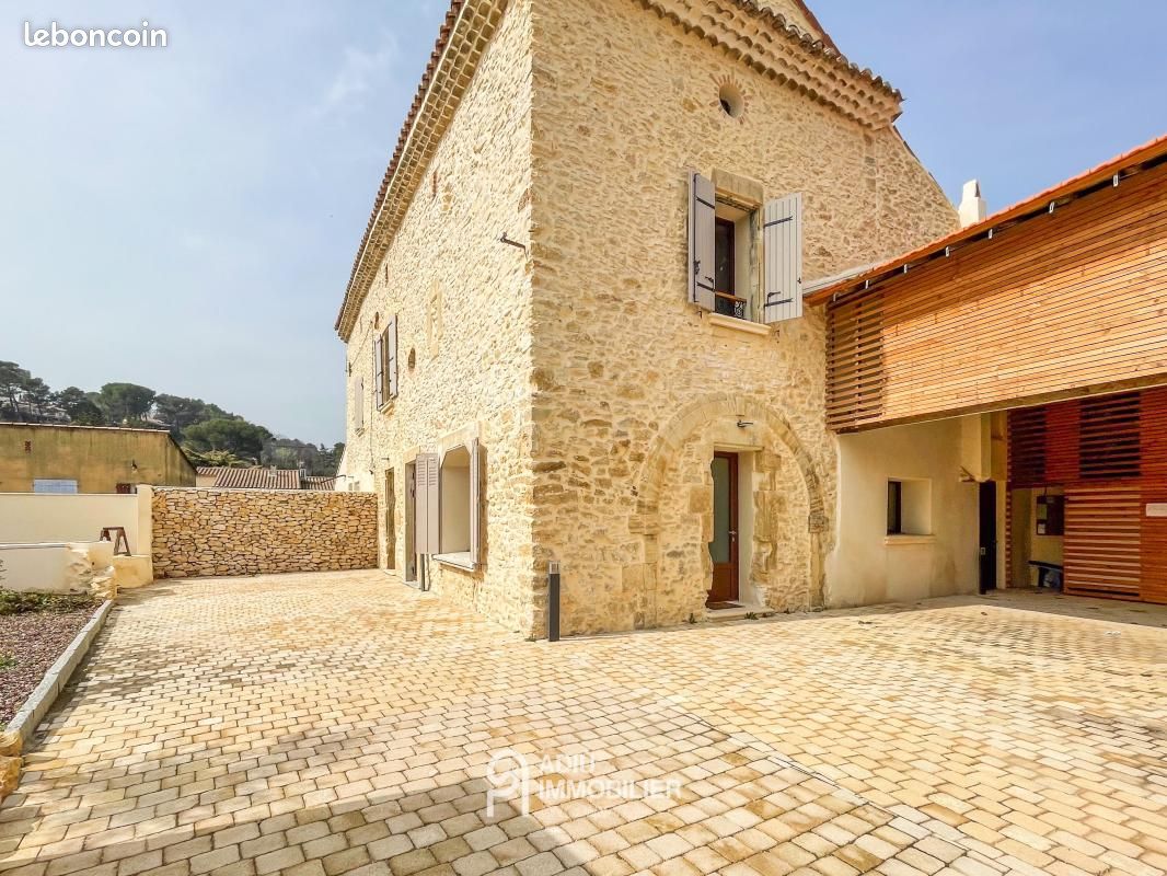 Maison 6 pièces 300 m² · à Connaux · 300 m² · 495 000 €