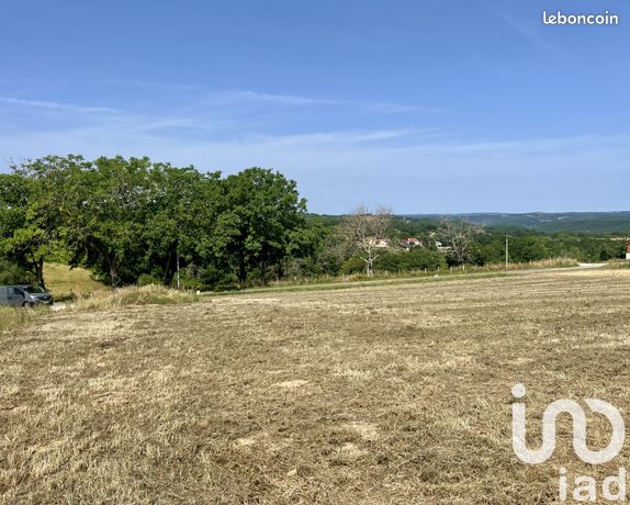 Terrain 2210 m² Tamniès